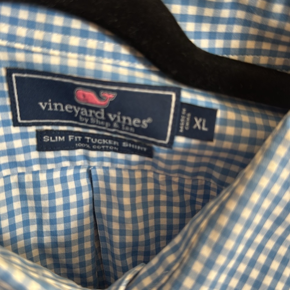 Vineyard Vines Button Downs. Xl - image 3